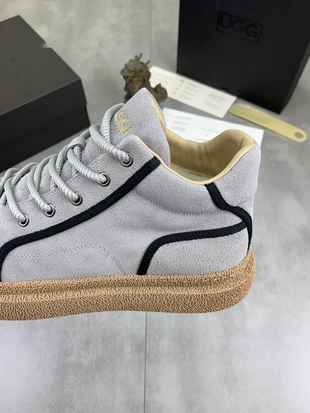 Men's men's shoes 💰P580 new arrival 🆕🆕🆕 IUGGI clown casual sneakers, the sultry clown feels like a visual, 26-year upgrade, suede, light and comfortable, versatile style, wool lining, comfortable and warm, rubber outsole, non-slip and firm size: 39-44, three colors 968-3